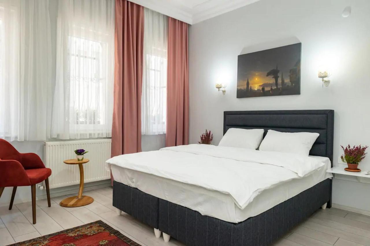 Downtown Two-Bedrom Apartment Tbilisi Exterior photo